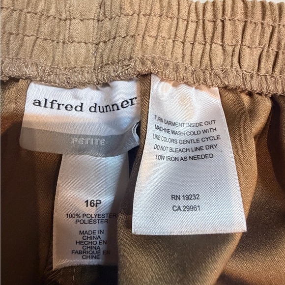 Alfred Dunner Petite 16P Pull On Pants Tan Elastic Waist Wide Leg - Picture 3 of 7